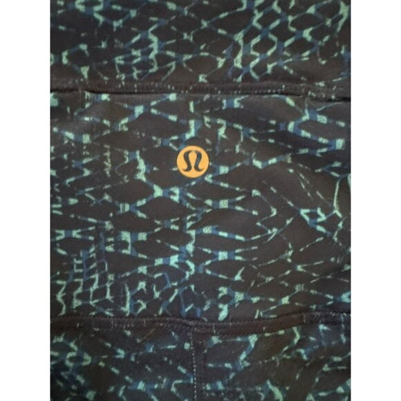 Lululemon Pure Practice Pant Samba Snake Kayak Blue/Hero Blue Leggings Size 4 - Picture 5 of 8
